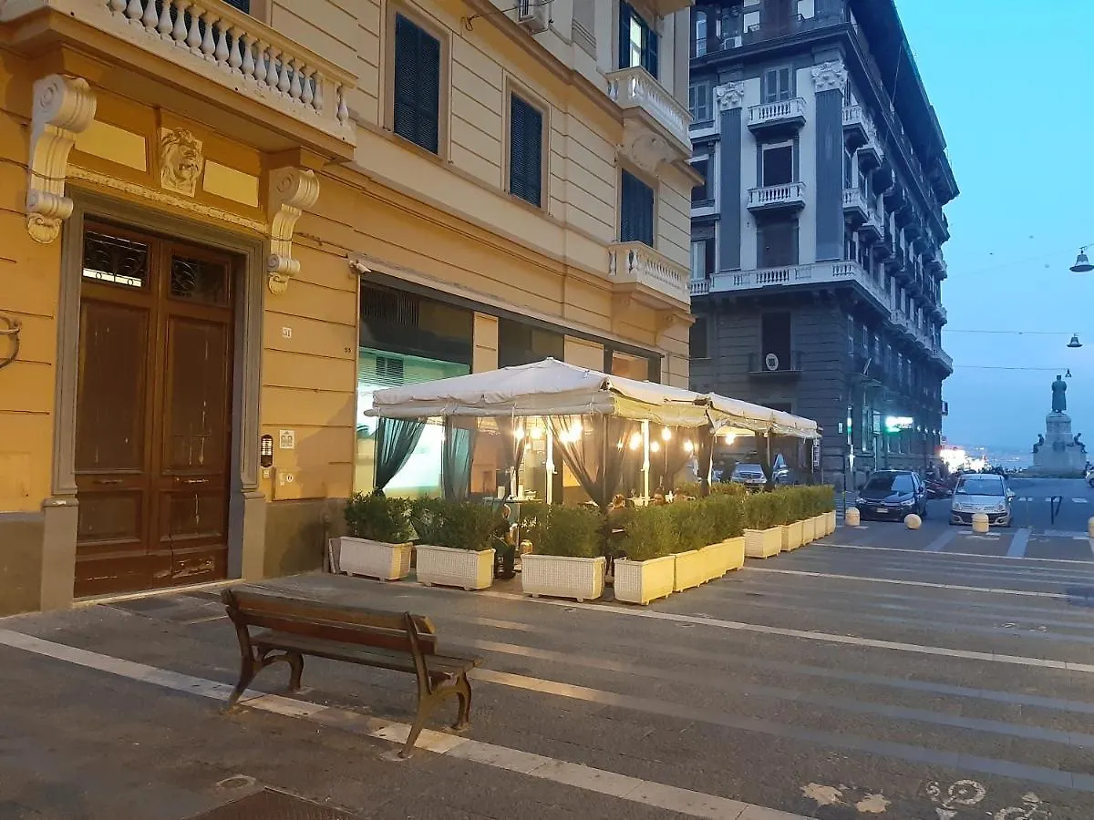 Casa Vittoria Napoli - Santa Lucia Bed & Breakfast