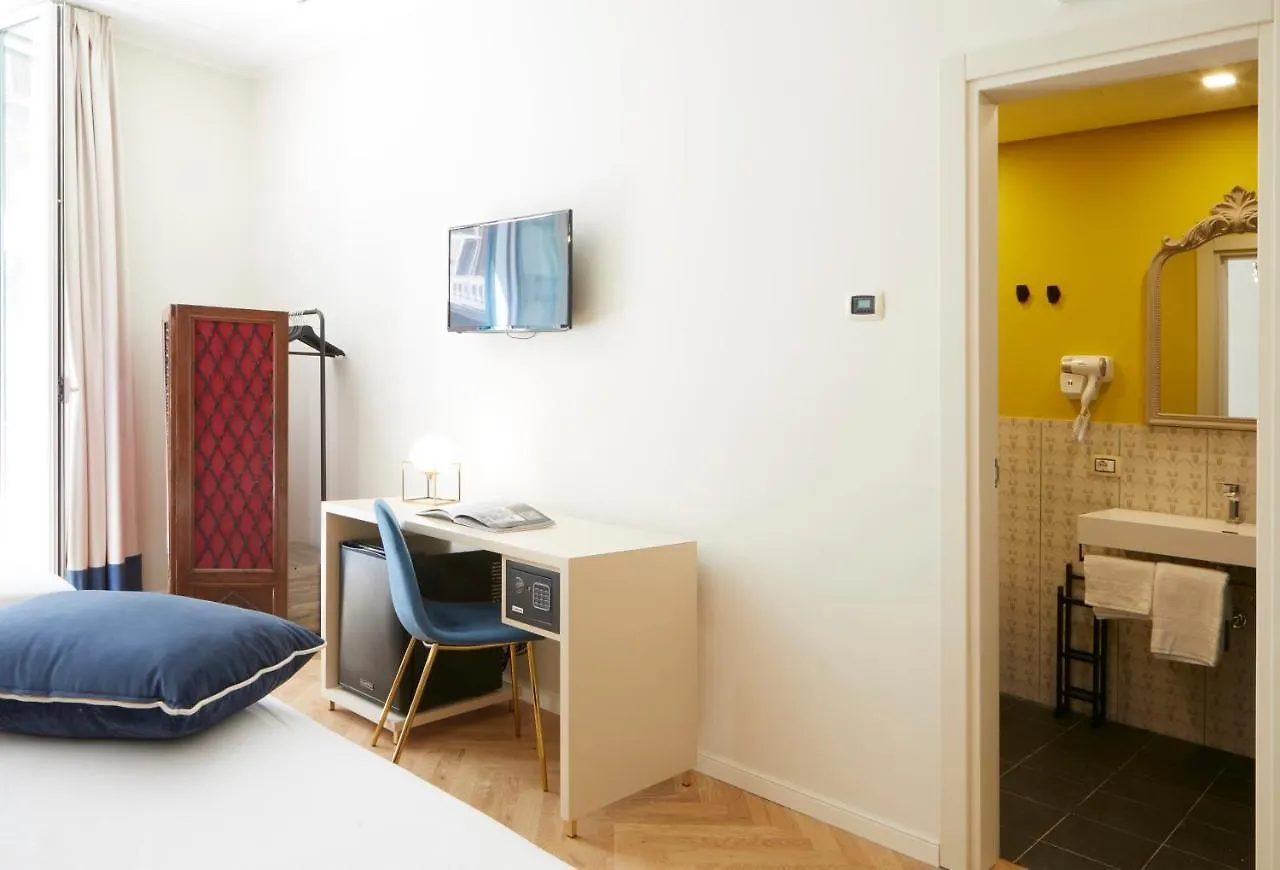 Casa Vittoria Napoli - Santa Lucia Bed & Breakfast