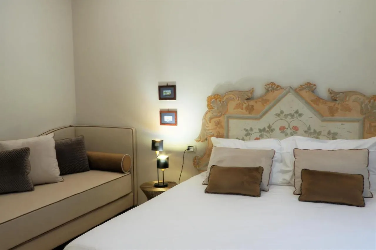 Bed and breakfast Casa Vittoria Napoli - Santa Lucia Couette-café